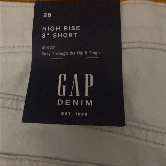 Brand new Gap shorts. - Picture 6 of 7
